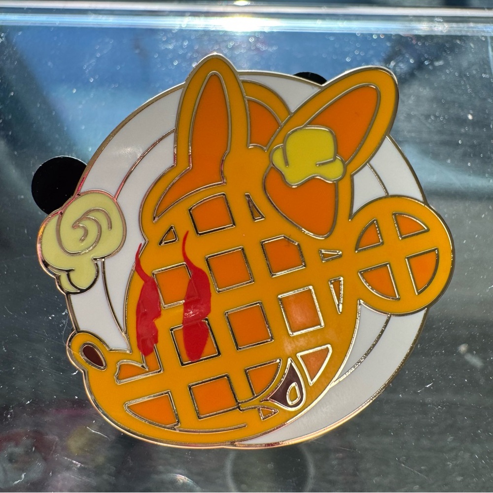 Disney Whimsical Waffle Pin Minnie Mouse